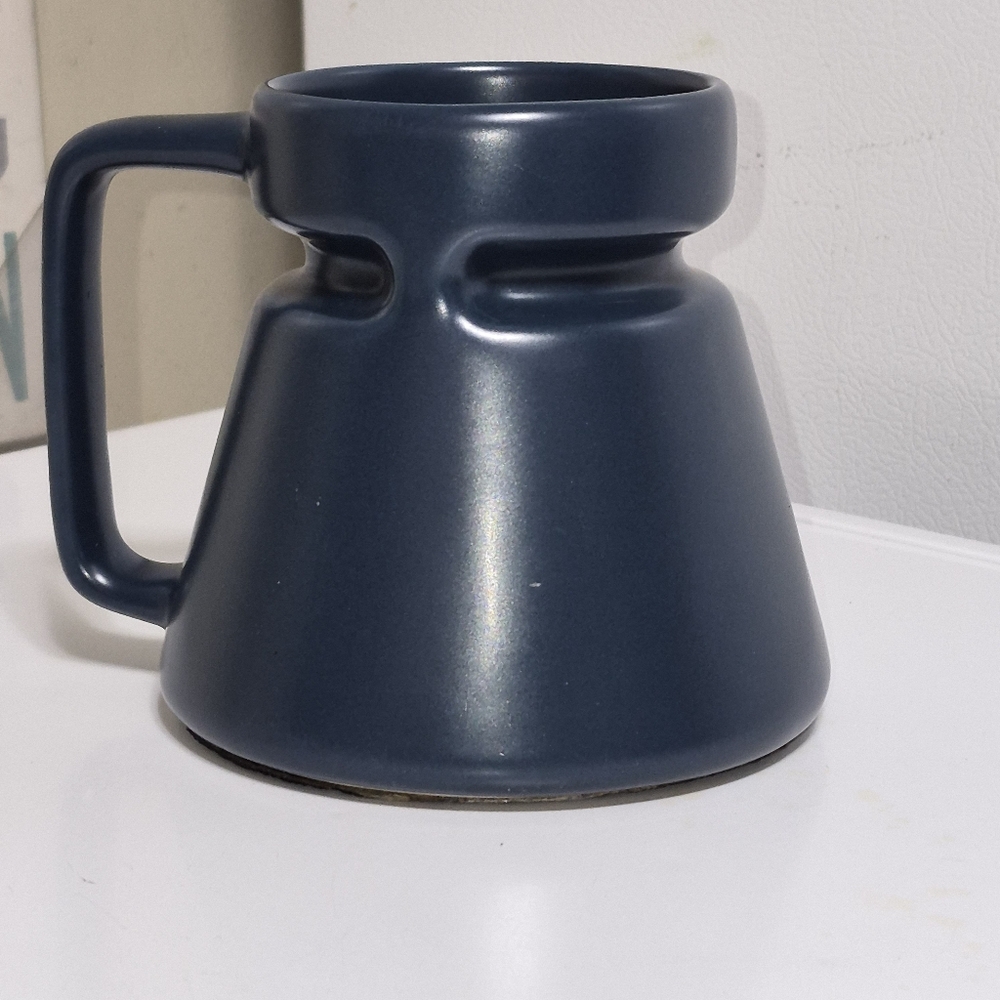 Highwave Hotjo Wide-Base No-Tip Travel Mug – Blue Stoneware (16 oz)